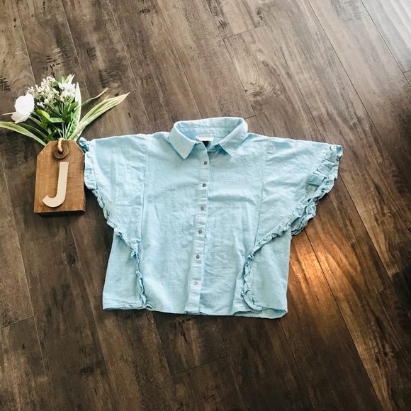Universal Thread | Tops | Universal Thread Goods Co Button Down Winged ...